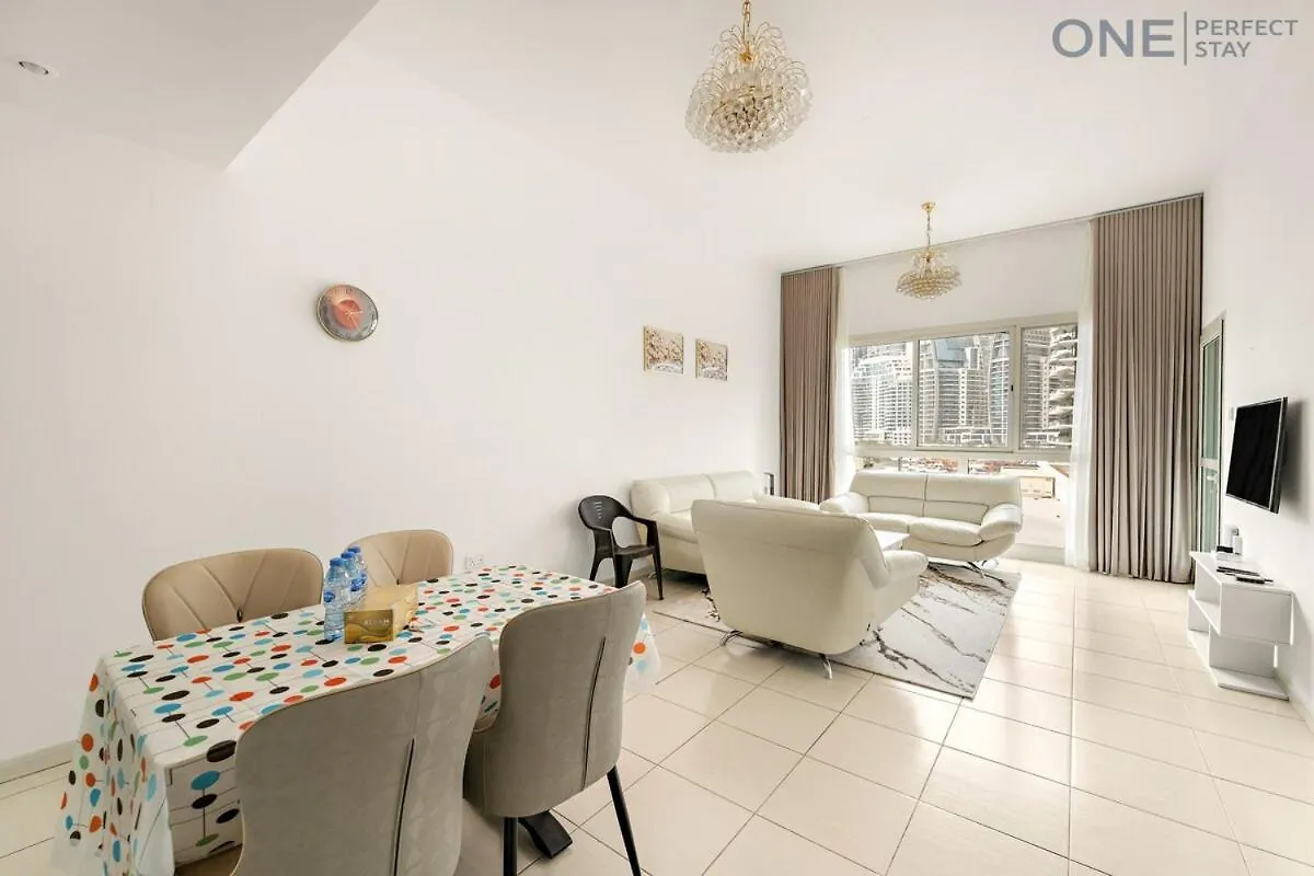 Cozy 2Br Apartment In Marina With Pool & Gym Dubai