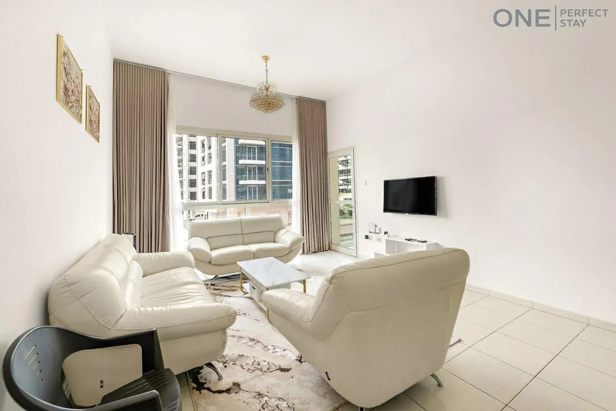 Cozy 2Br Apartment In Marina With Pool & Gym Dubai