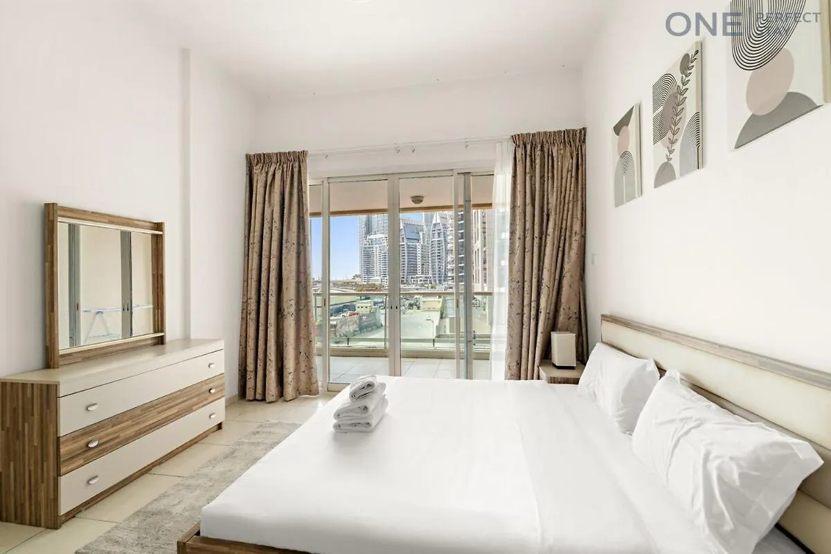 Cozy 2Br Apartment In Marina With Pool & Gym Dubai